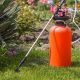 How to apply liquid lawn weed sprays for a better lawn