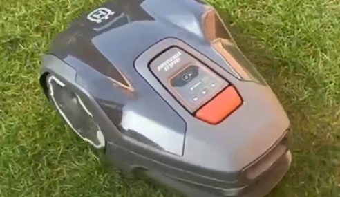 Robot mowers can handle domestic gardens and large fields
